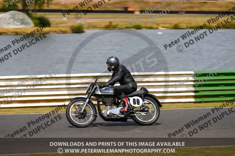 Vintage motorcycle club;eventdigitalimages;mallory park;mallory park trackday photographs;no limits trackdays;peter wileman photography;trackday digital images;trackday photos;vmcc festival 1000 bikes photographs